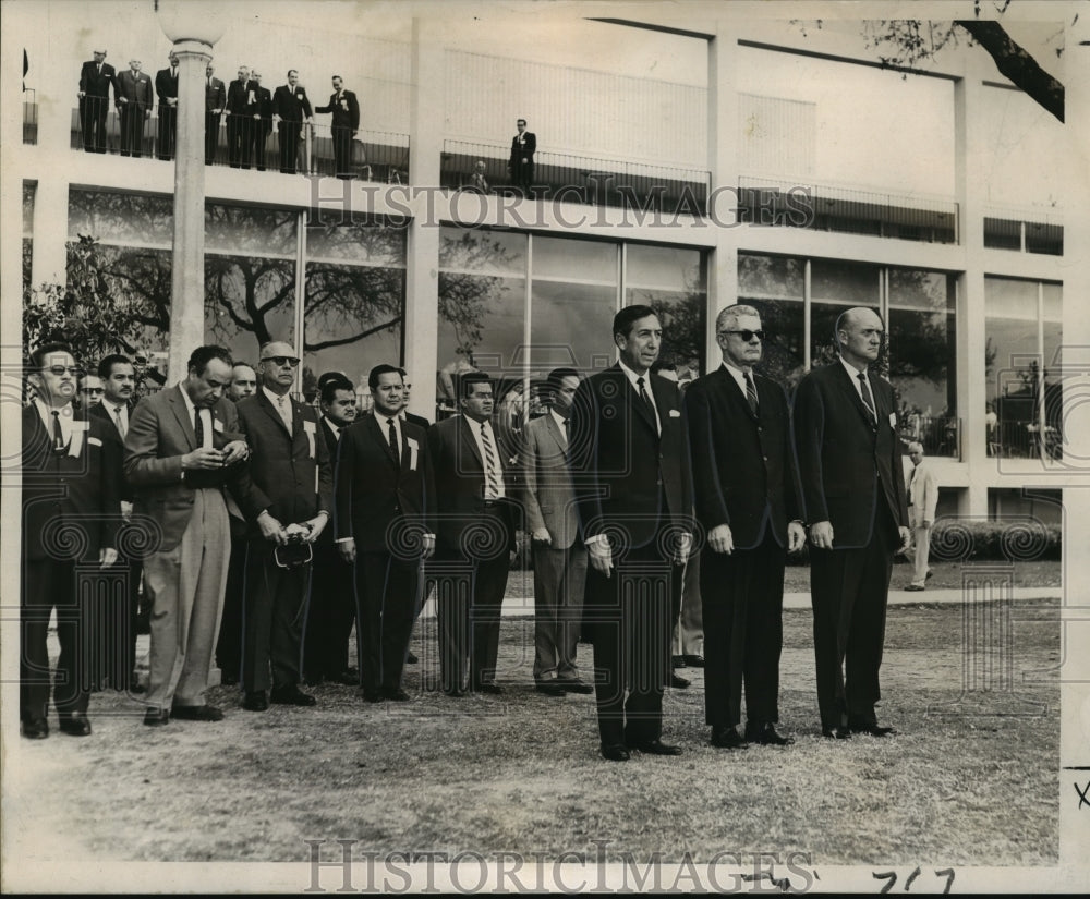 1965 Press Photo Former president of Mexico Miguel Aleman &amp; Dr. Maxwell Lapham- Historic Images