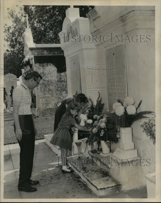 1961 Press Photo All Saints Day-Mr. & Mrs. Rodney B. Schumert Sr. & Kathy Mary.