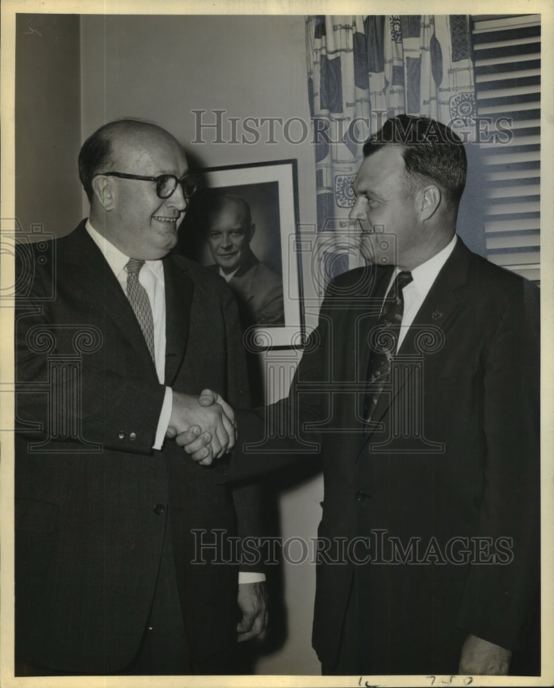 Load image into Gallery viewer, 1956 Press Photo Calhoun Allen Jr. and Leonard Hall - noa12787
