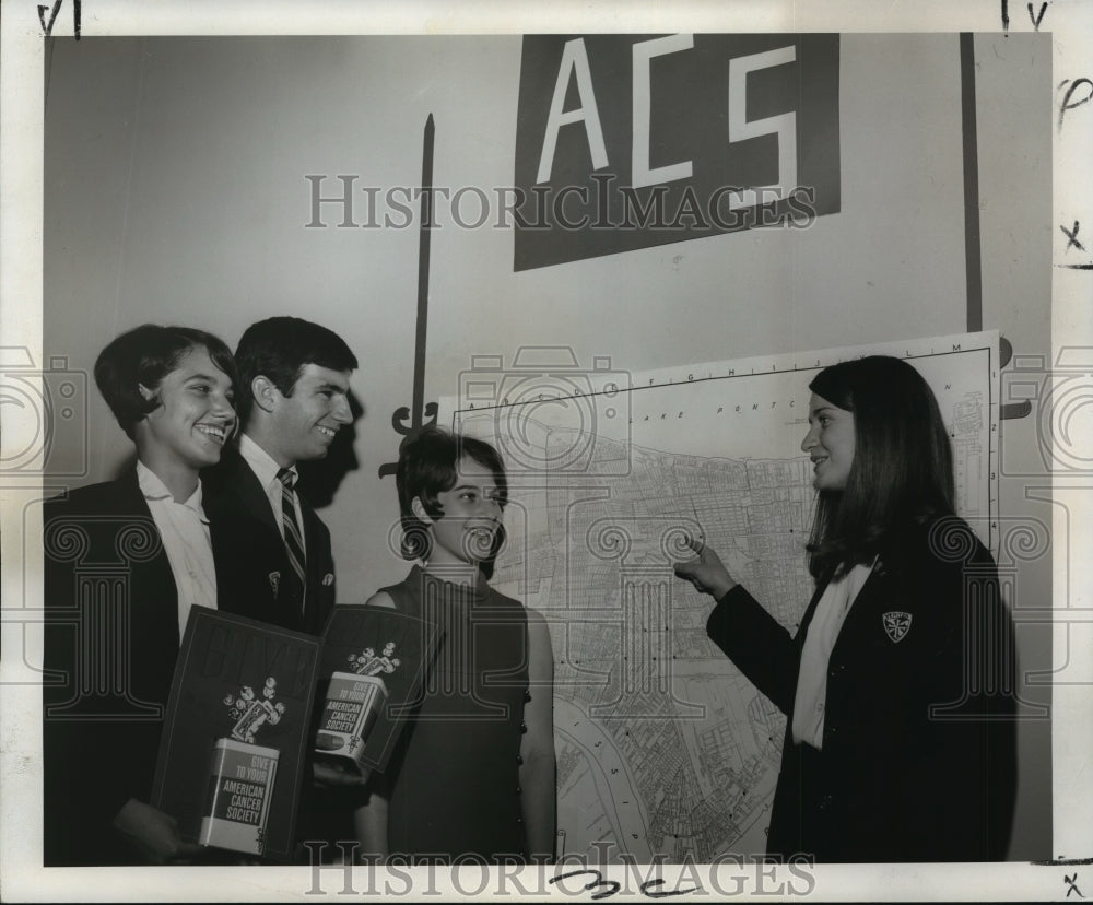 1968 Press Photo New Orleans - Members of American Teens Against Cancer Program