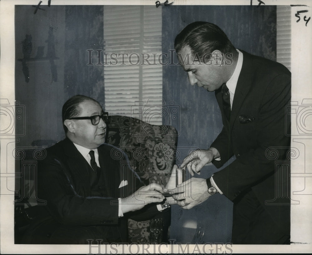 1968 Press Photo Argentine Ambassador Alvaro C. Alsogaray with Paul Fabry.- Historic Images