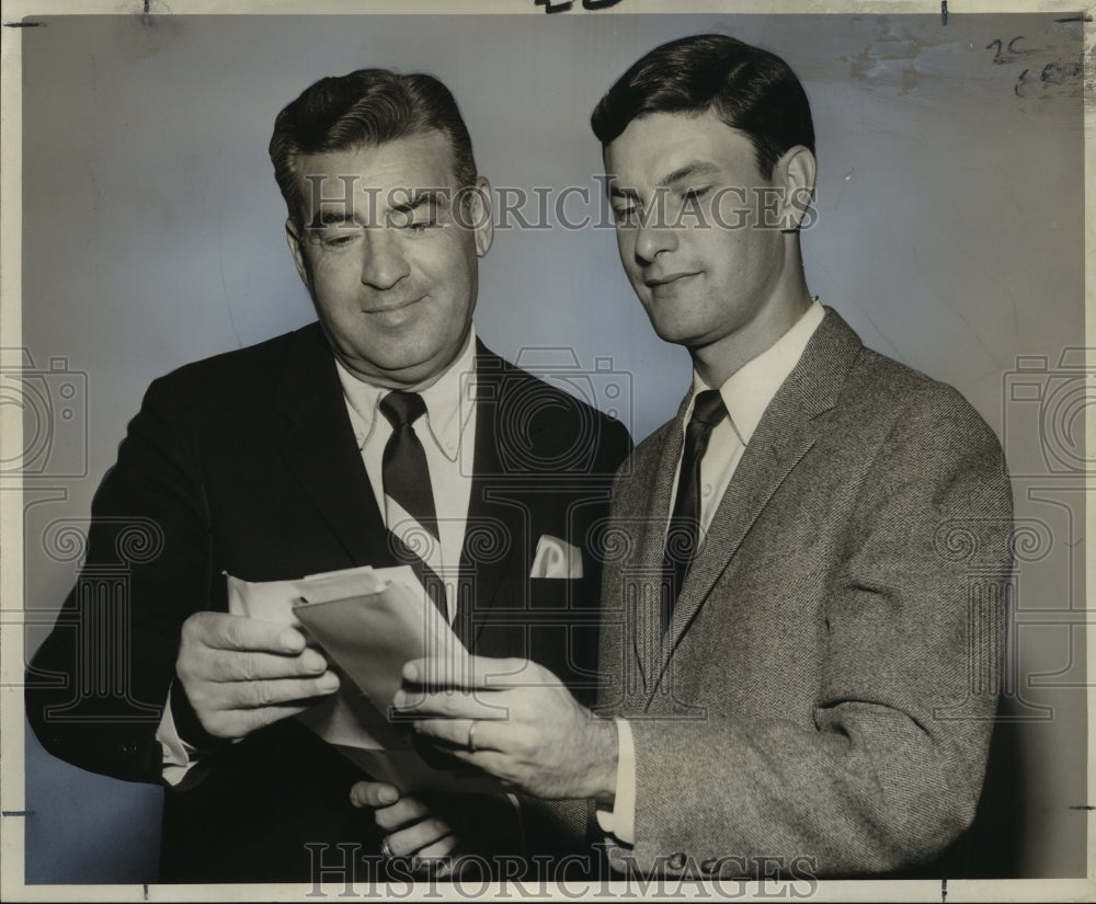 1964 Press Photo Boyd Allison, left and Frank J. Lopiccolo Jr. head of Co-Op.- Historic Images