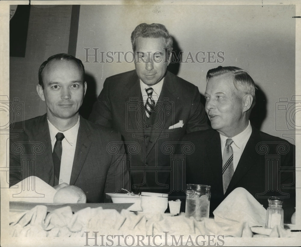 1970 Press Photo Astronaut Michael Collins, U. Alexis Johnson and J. Luis Banos.