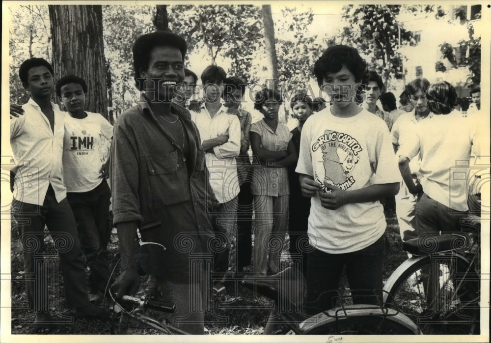 1989 Press Photo American-Asians in Vietnam- Historic Images