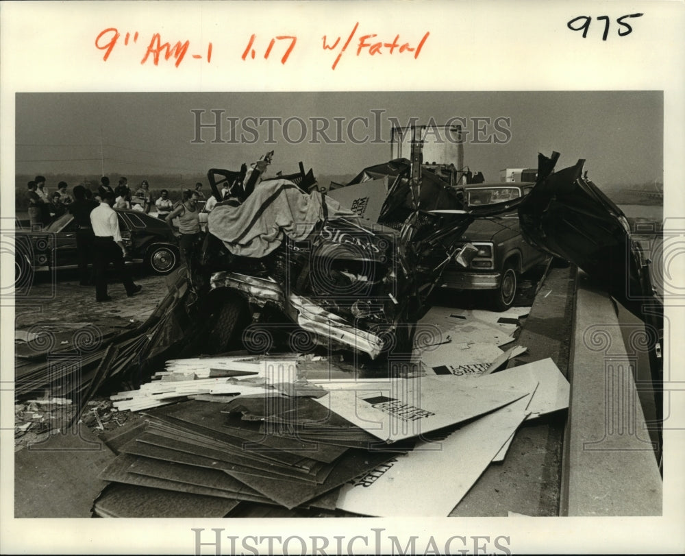 1981 Press Photo Accidents - Scene of fatal wreck on I-10 in St. Charles Parish.- Historic Images