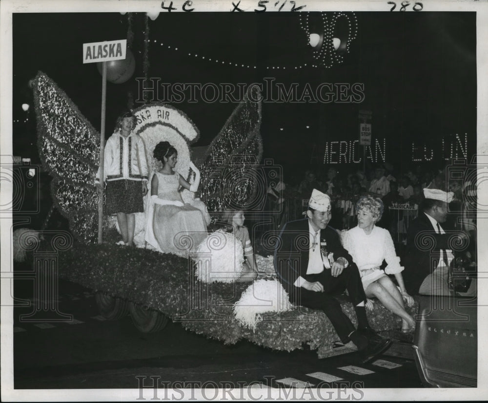 1968 Press Photo American Legion National Convention Parade-Alaska Queen float