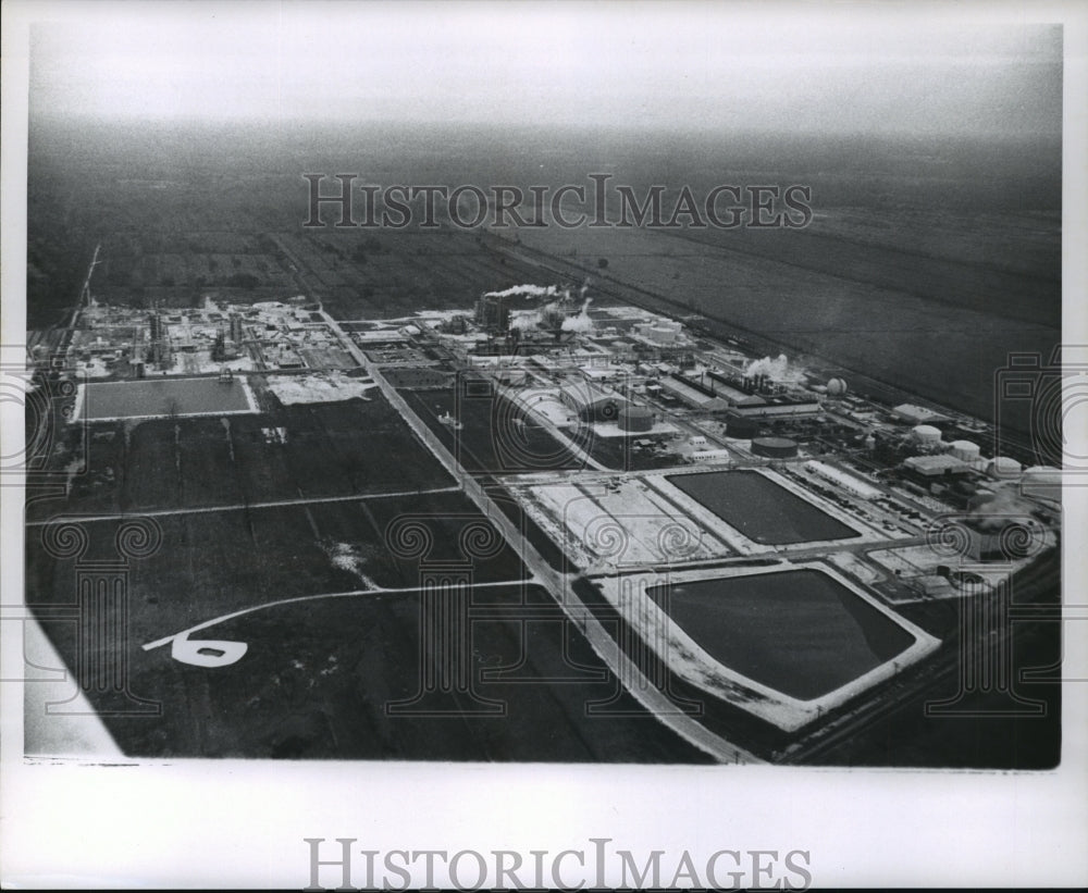 1967 Press Photo View of American Cyanamid- Historic Images