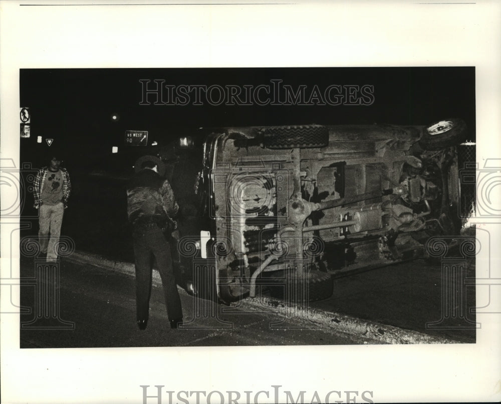 1982 Press Photo Auto Accident- Trooper David Miller on Berwick and Causeway