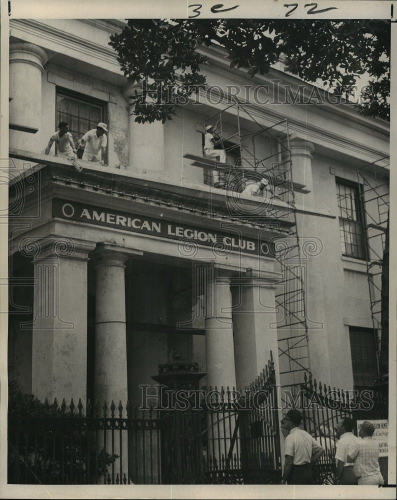 1968 Press Photo American Legion Club being repainted on Vieux Carre - noa15507- Historic Images