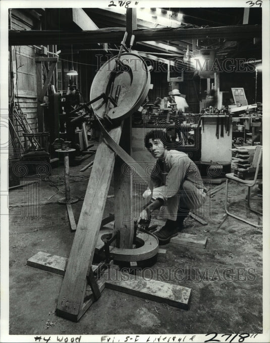 1979 Press Photo Woodworking designer in his Workshop- Historic Images
