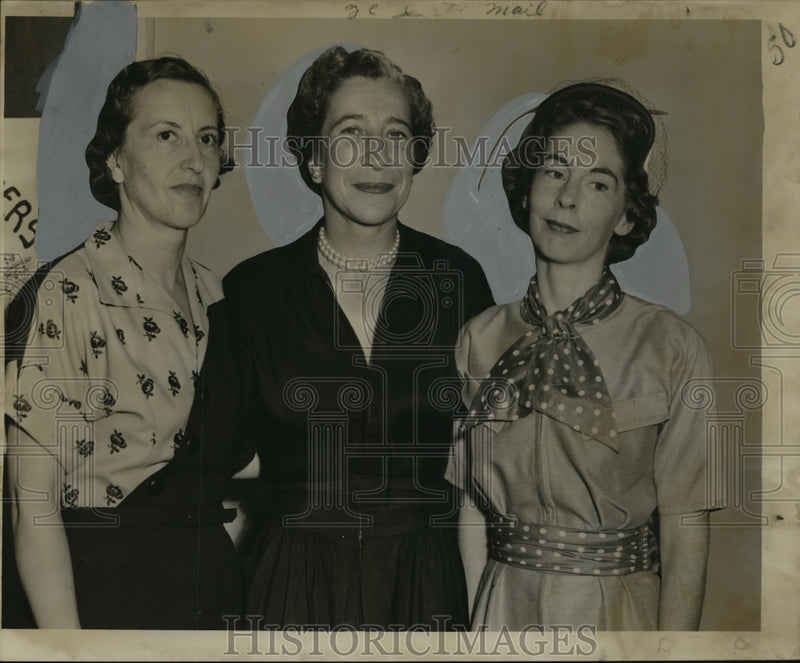 Load image into Gallery viewer, 1954 Press Photo Jefferson Parish League of Women Voters officers - noa15710
