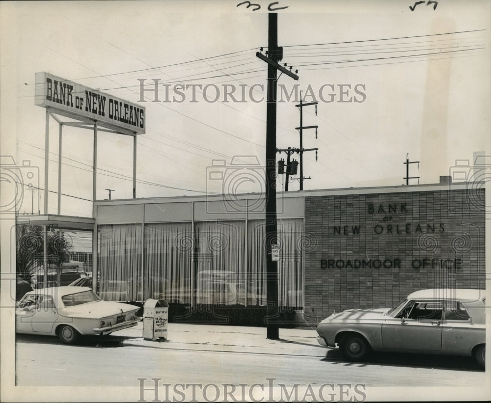 1967 Press Photo Bank of New Orleans branch on Broad Street- Historic Images