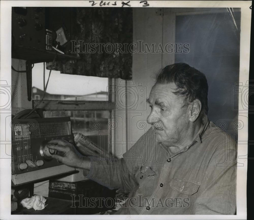 1971 Press Photo Charles Andres, Violinist, Radio and TV Specialist - noa15929