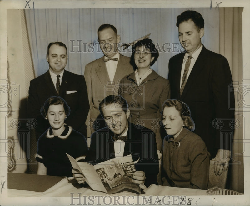 Load image into Gallery viewer, 1957 Press Photo Louisiana State University Alumni Association St. Charles Hotel
