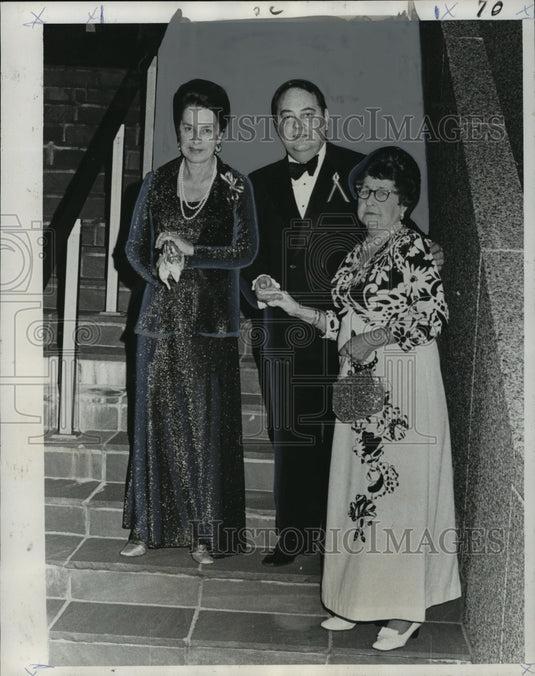  Press Photo Conductor Knud Andersson with Wife and Mrs. L.E. Menetre- Historic Images