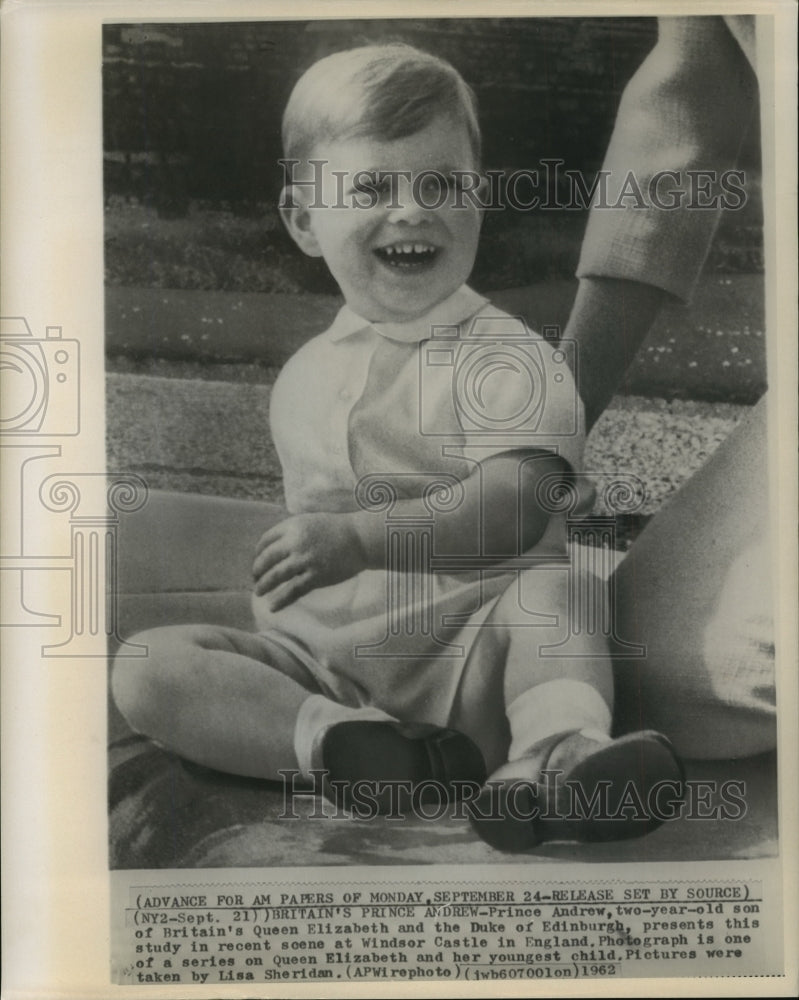 1962 Press Photo Prince Andrew at Age 2 Smiling at Windsor Castle- Historic Images
