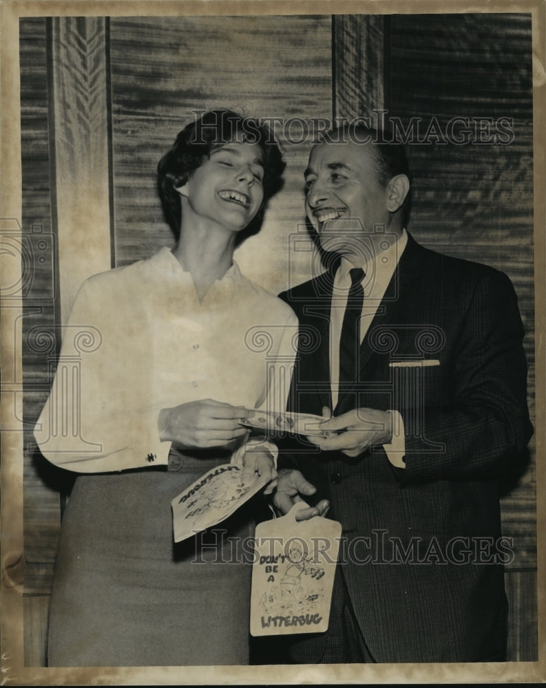 1961 Press Photo Junior Achievement Program - Patty Andrews and Council Member- Historic Images