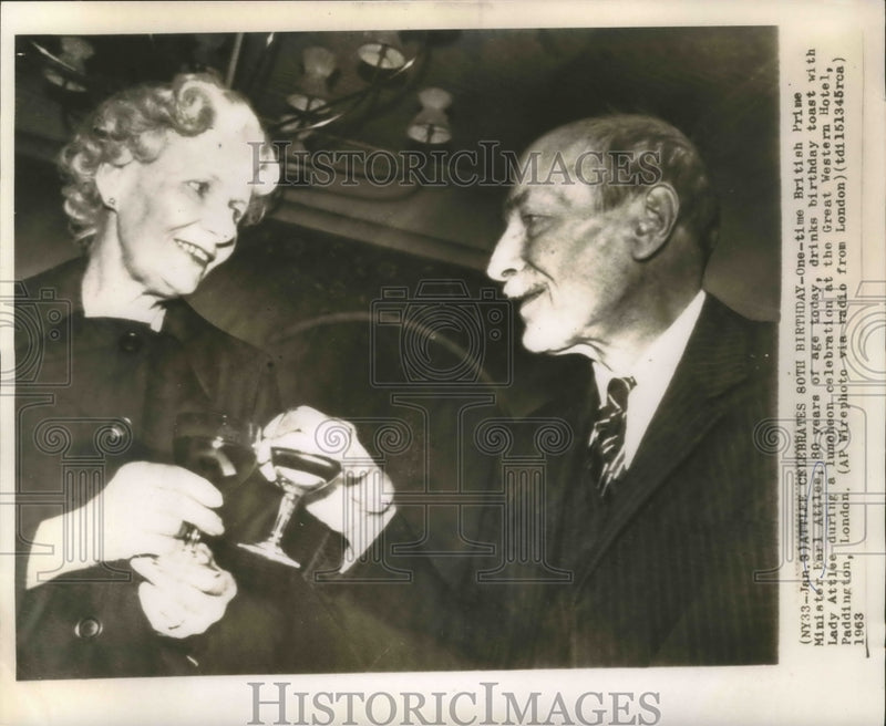 Load image into Gallery viewer, 1963 Press Photo Earl and Lady Attlee, 80th Birthday Celebration - noa17557

