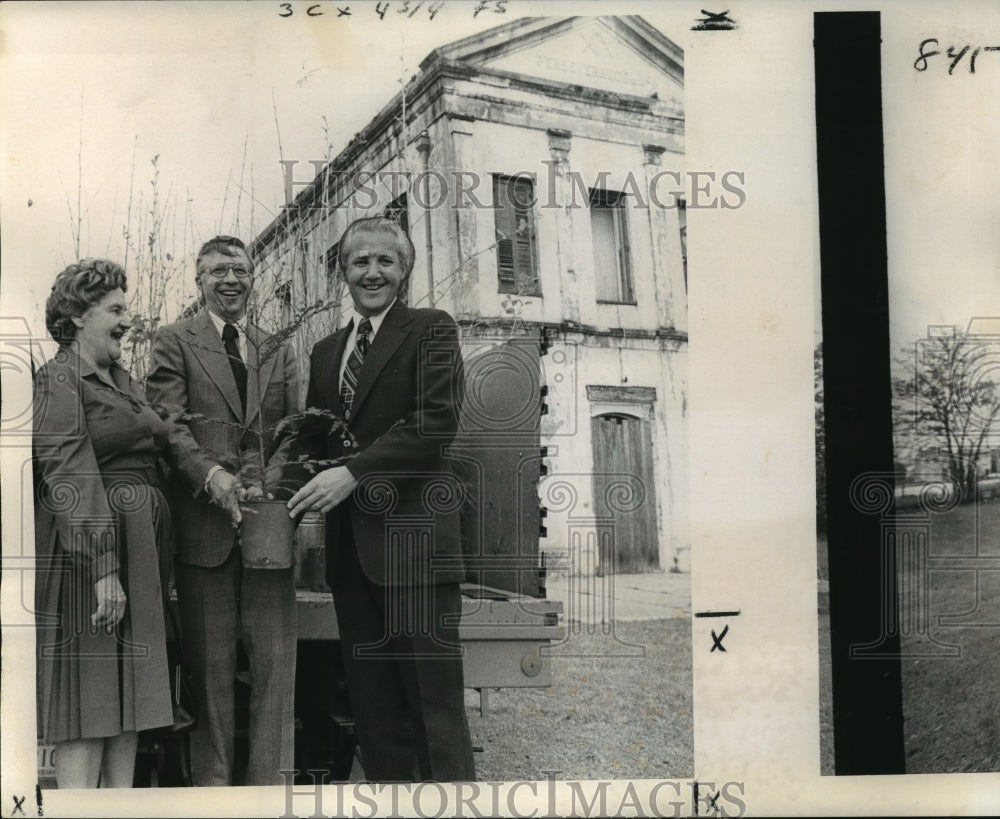 1974 Press Photo Armstrong Park - Moon Landrieu, John Barber, Mildred Fossier