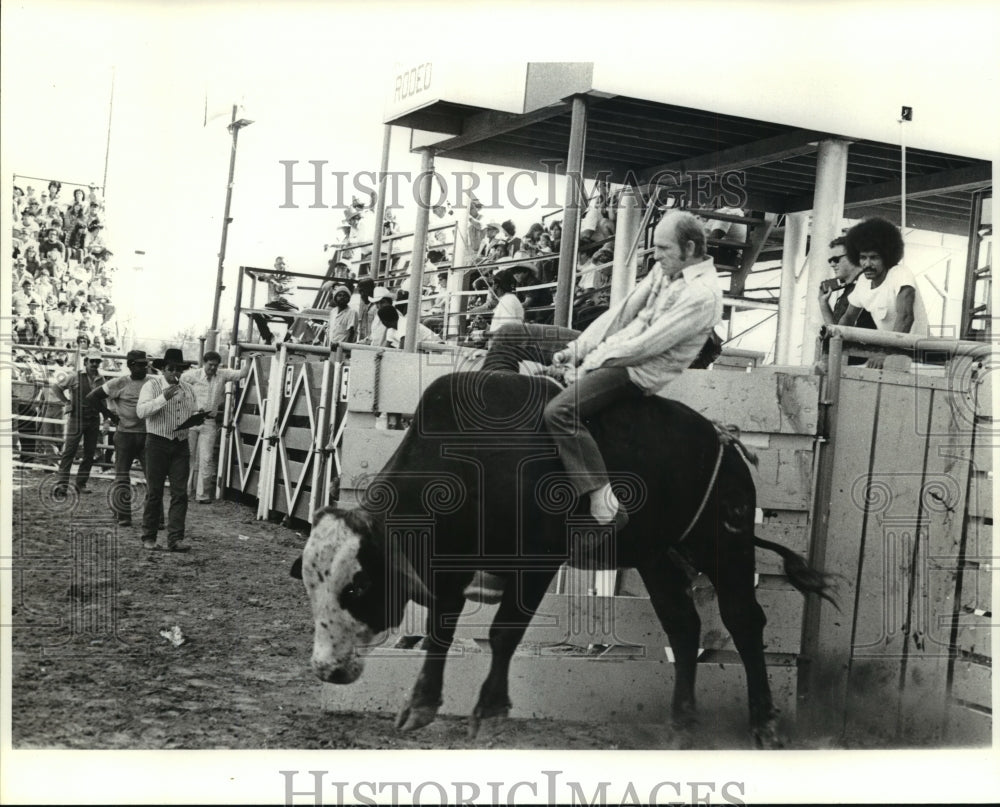 1981 Press Photo Angola State Penitentiary - Rodeo Contestant in Bull Riding- Historic Images