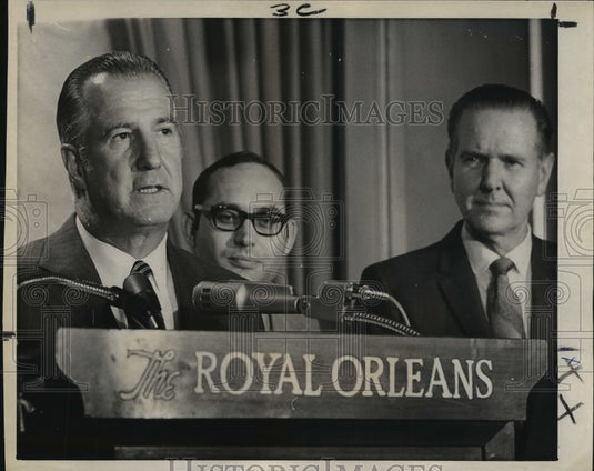 1970 Press Photo Spiro Agnew, James Holshouser, and Charles De Gravelles
