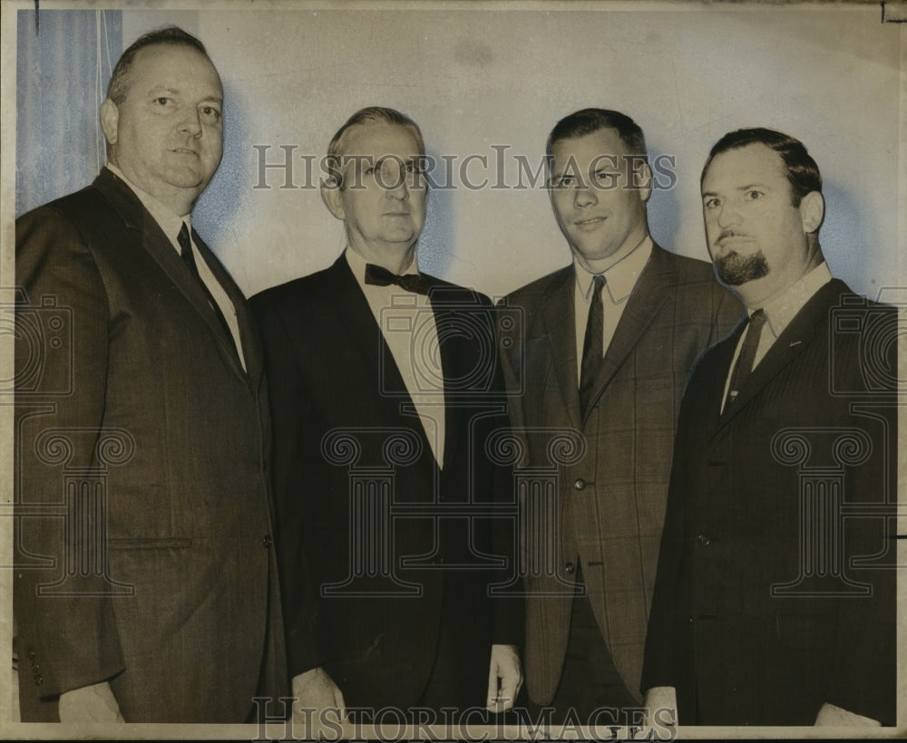 1966 Press Photo Kaiser Aluminum and Chemical Corporation - Officials- Historic Images