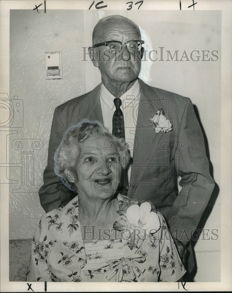 1965 Press Photo Mr. &amp; Mrs. Edward F Apffel celebrating 50th Wedding Anniversary- Historic Images