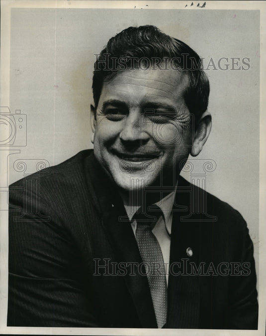 1967 Press Photo Erby Aucoin, Photographer & Pres. LA News Photographers Assn.- Historic Images