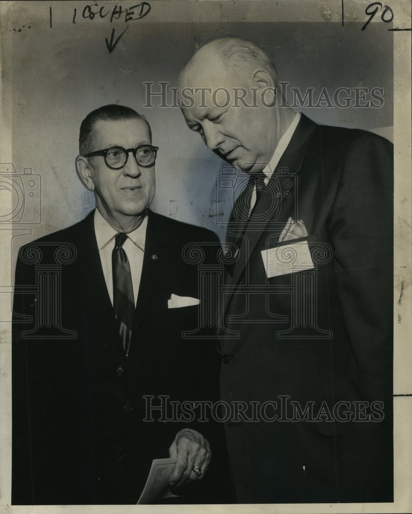 1966 Press Photo N.P. Aucoin &amp; K. Campbell at Hotel-Motel Greeters Convention- Historic Images