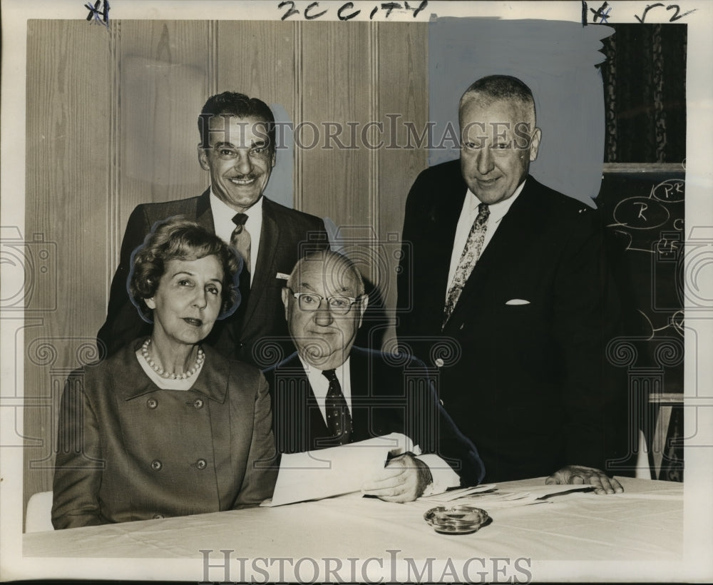 1967 Press Photo Naomi Marshall, Ed Rosenblum, Lee Early, Captain Stephen Archer- Historic Images