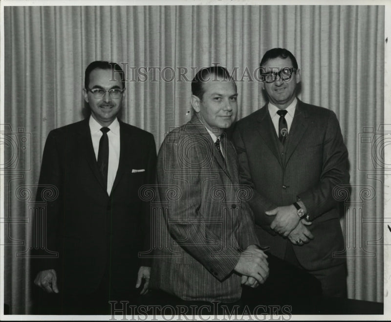Load image into Gallery viewer, 1967 Press Photo Operating Officers of Gulf-Mississippi Marine Corporation
