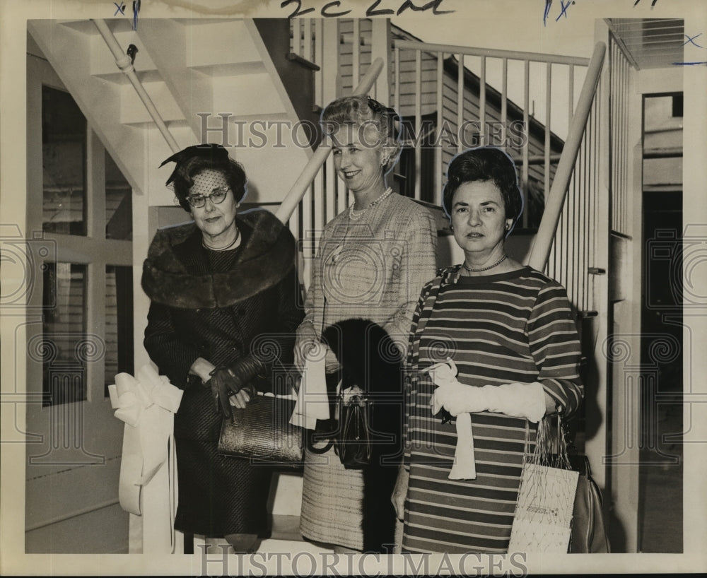 1967 Press Photo Mrs. Joseph Archinard, Alice Lagarde, Mrs. Henri Villere- Historic Images