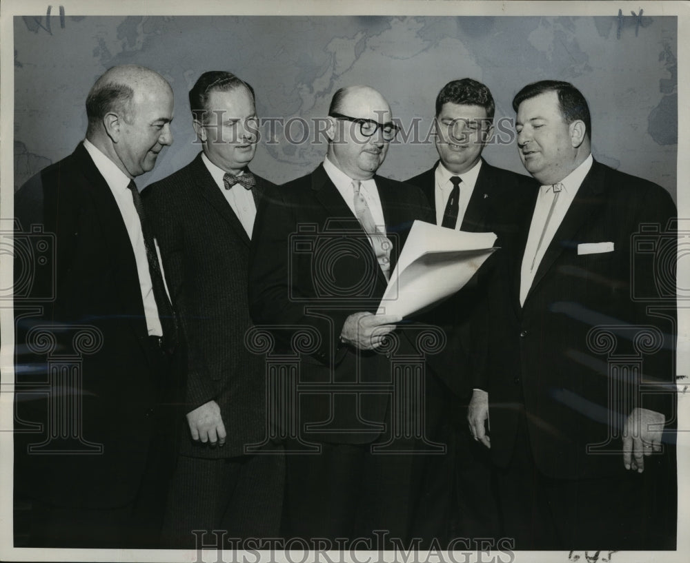 1960 Press Photo Officials Discuss Plans for Proposed Barataria Bay Waterbay- Historic Images