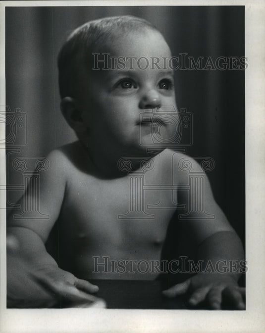1968 Press Photo Baby Looks Into Distance- Historic Images