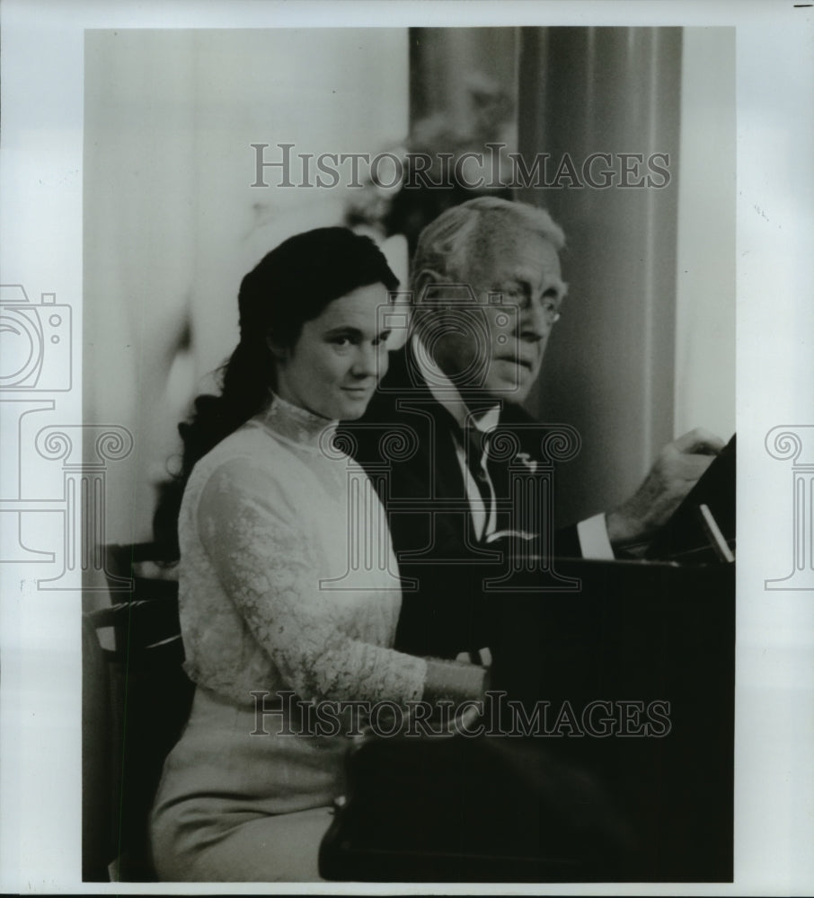 1994 Press Photo Max von Sydow, Pernilla August in &quot;The Best Intentions&quot;- Historic Images