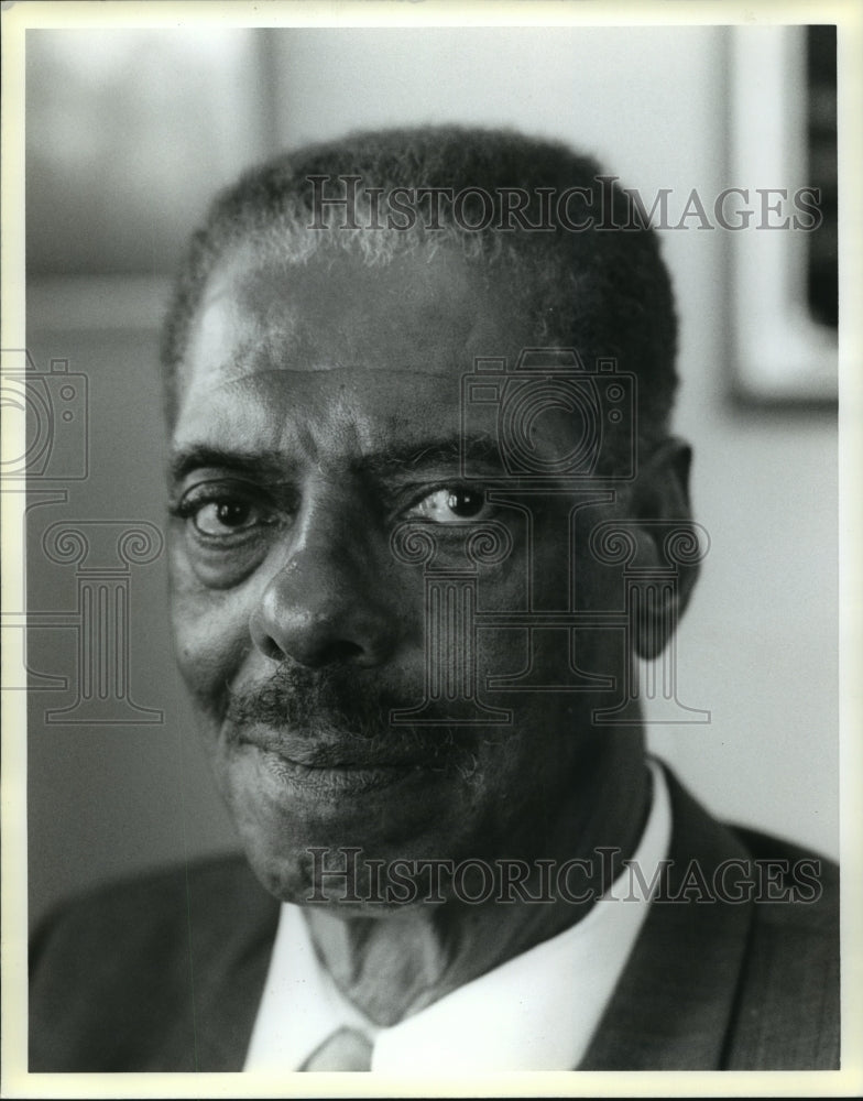  Press Photo Close-up Portrait of A Man in a Suit- Historic Images