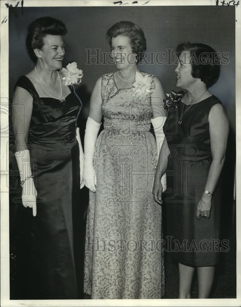 1966 Press Photo Reception- Tulane University Staff Attend party - noa24465- Historic Images