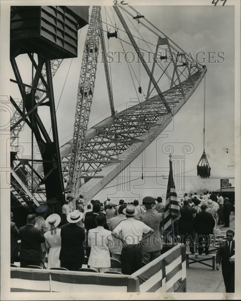 1962 Press Photo Barataria Bay - Crowd at Breaking Ground Ceremony, Louisiana