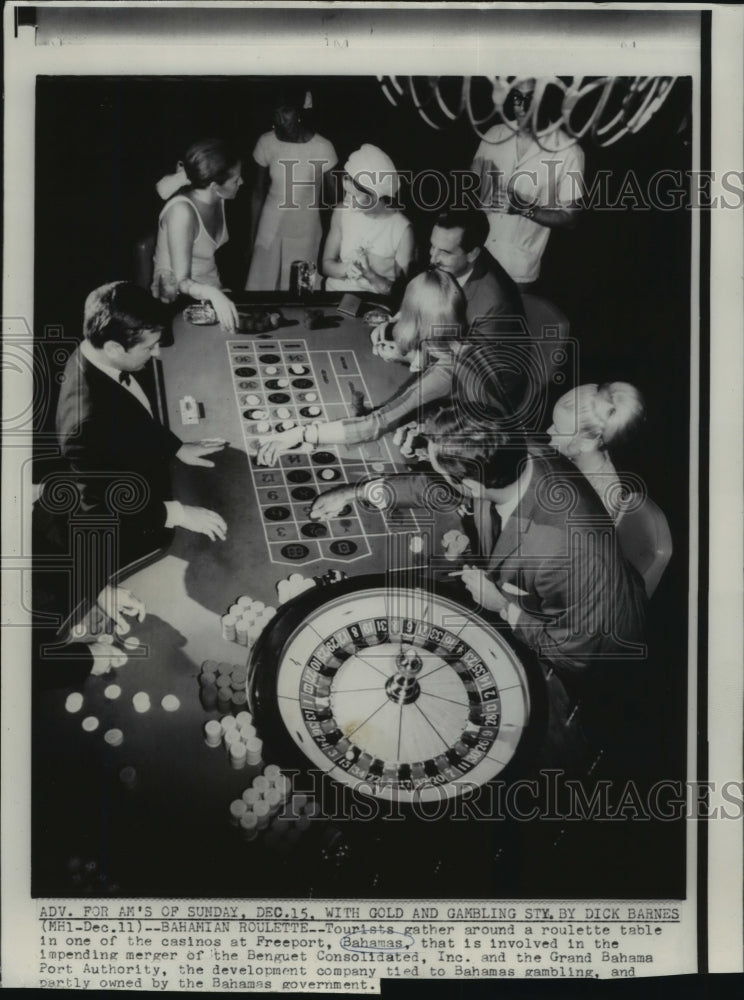 1968 Press Photo Roulette Table in Casino, Freeport, Bahamas - noa25669