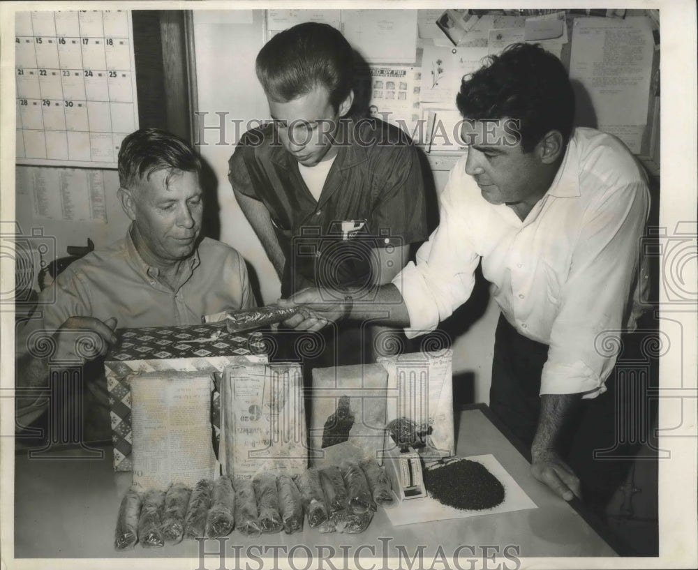 1967 Press Photo Police Officers Examine Narcotics at Headquarters- Historic Images