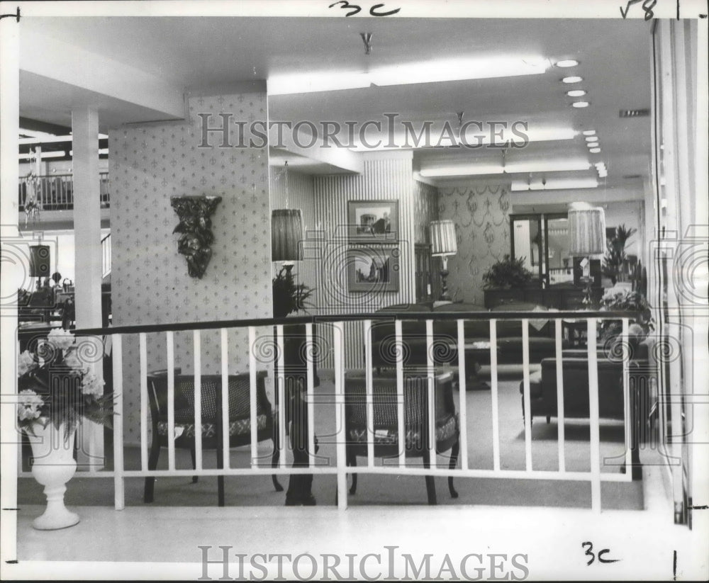 1966 Press Photo Barnett&#39;s Furniture Store - Oakwood Shopping Center Location- Historic Images