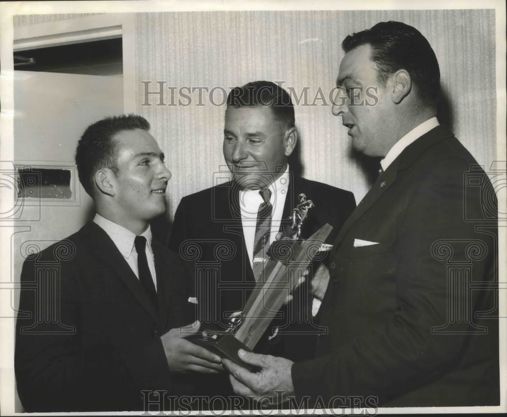 1963 Press Photo Al Barousse Receives Award From Gerald Naquin, Coy Faucheux