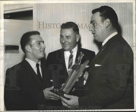 1963 Press Photo Al Barousse Receives Award From Gerald Naquin, Coy Faucheux