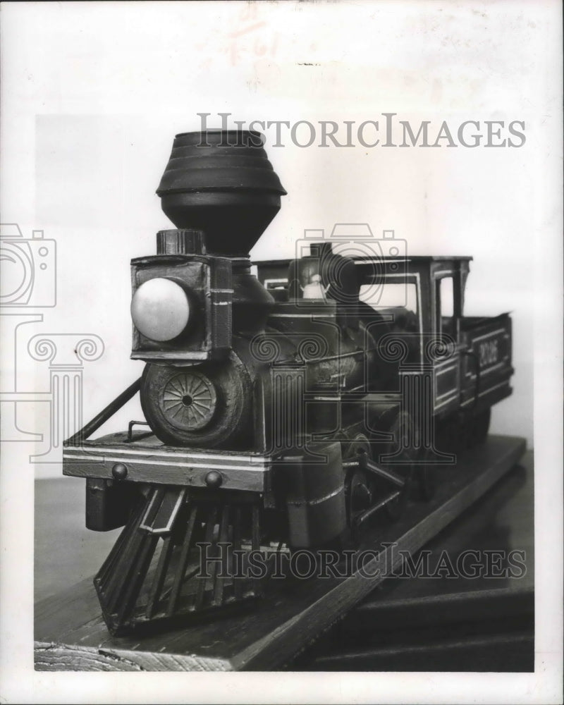 1964 Press Photo Civil War Locomotive Model by Rene Barrosse- Historic Images