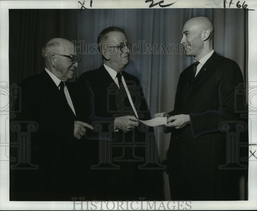 1966 Press Photo Executives&#39; Club of Louisiana, Magnolia School Representatives- Historic Images