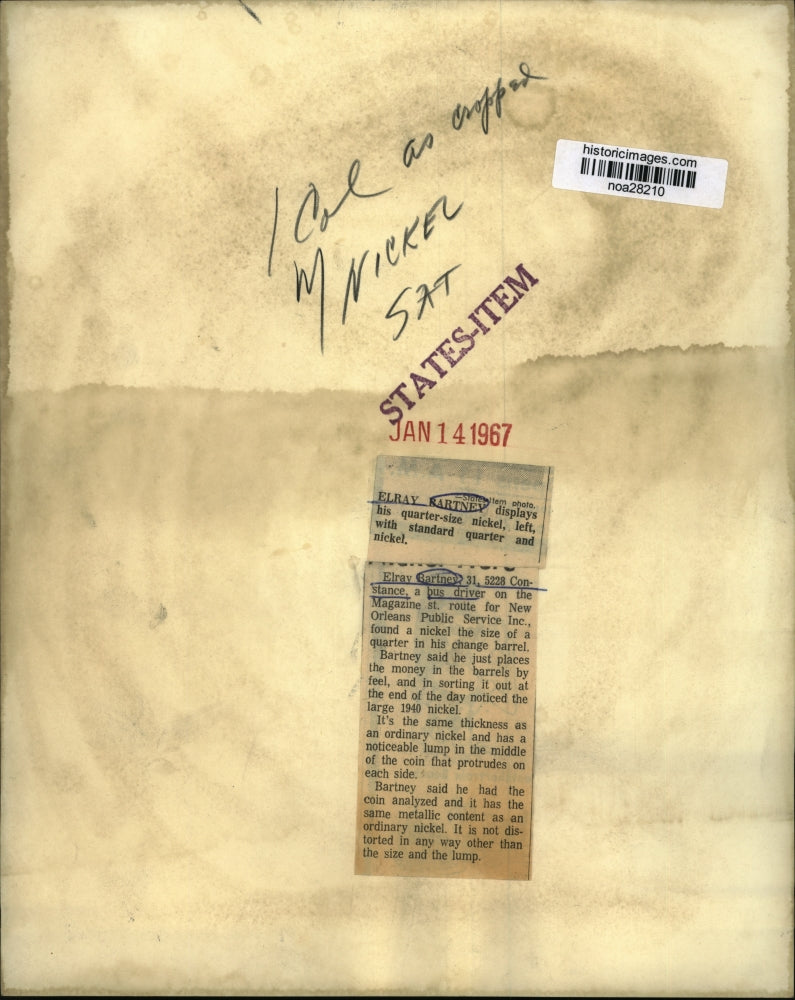 1967 Press Photo Elray Bartney, New Orleans Bus Driver, Displays Unusual Coins