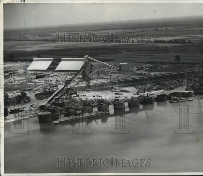 Load image into Gallery viewer, 1958 Press Photo Bulk Marine Terminal Facilit Under Construction at Burnside
