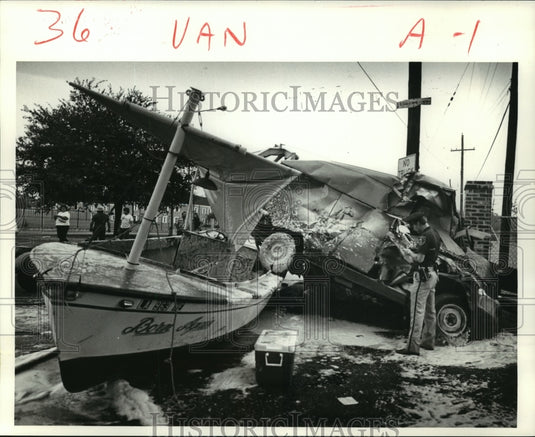  Press Photo Auto Accident - Wrecked Van After Collision with Boat- Historic Images