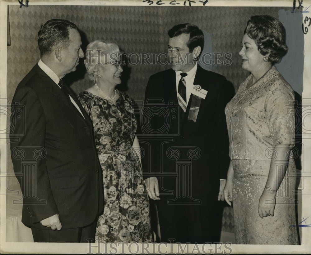 1967 Press Photo Republican Women&#39;s Club - Republican Leaders at Banquet- Historic Images