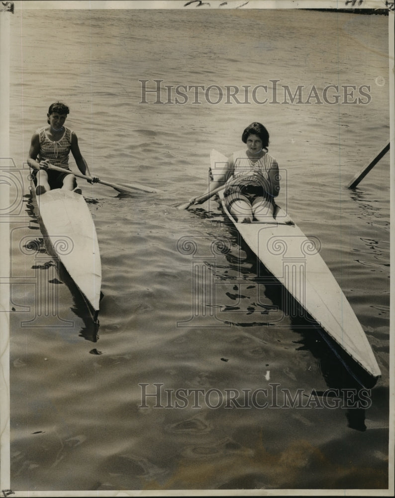 Load image into Gallery viewer, 1963 Press Photo Bayou Barataria - Mrs. Augusta Meyers, Zella Mae Meyers Boating
